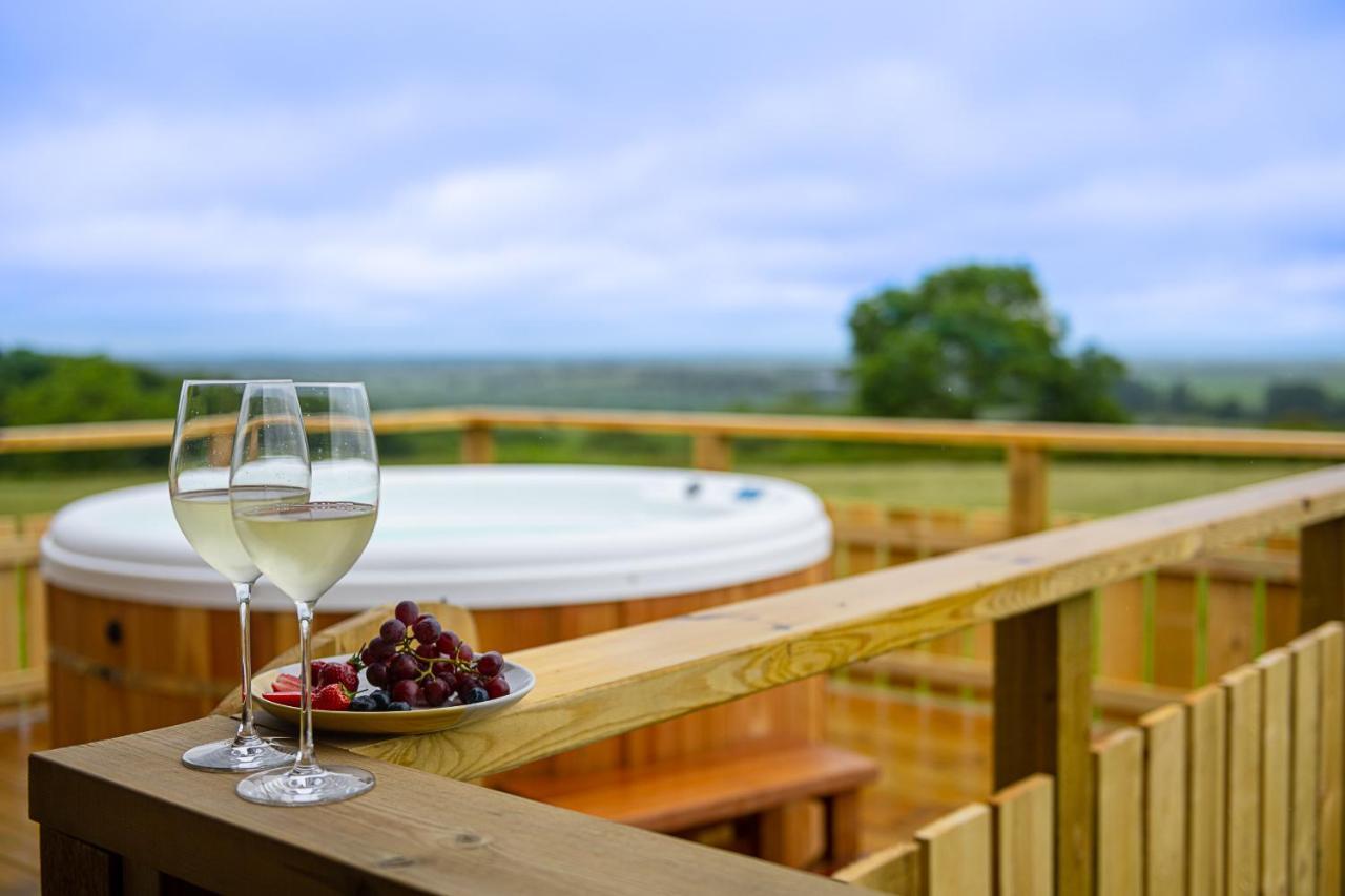 Luxury Log Cabin With A Hot Tub Stone  ภายนอก รูปภาพ