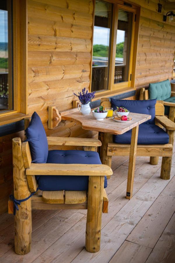 Luxury Log Cabin With A Hot Tub Stone  ภายนอก รูปภาพ